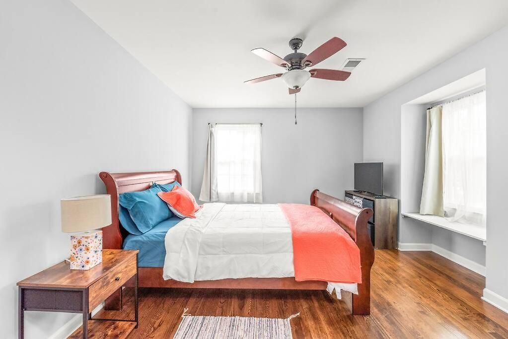 Spotless 4br Near Clt Uptown, Fast Wi-fi * Charlotte
