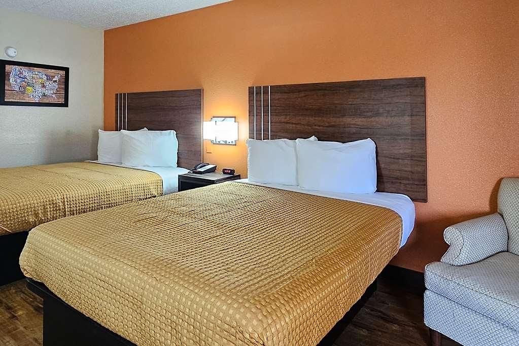 Hotel Econo Airport *