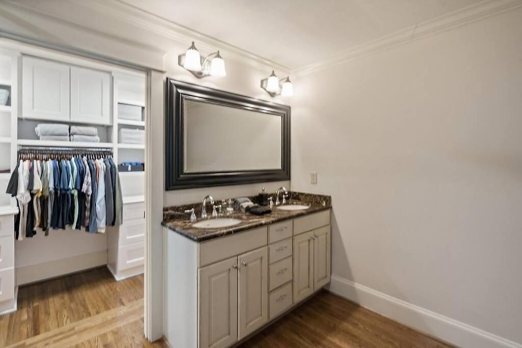 Single Story Fully Fenced Pet Friendly In The Arts District Holiday home Charlotte