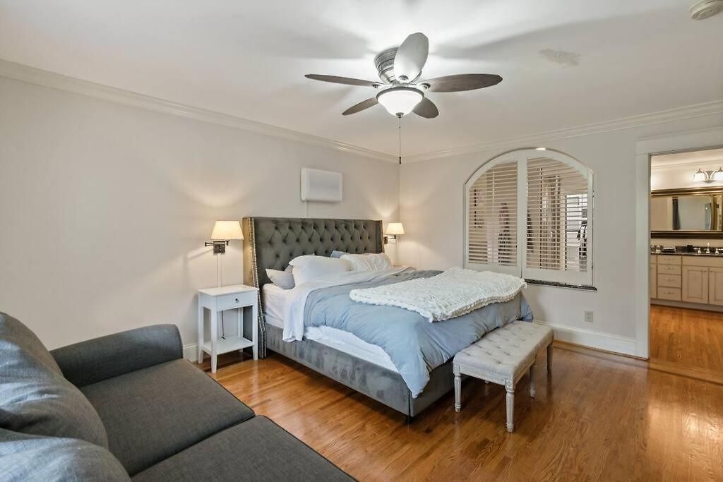 Single Story Fully Fenced Pet Friendly In The Arts District Charlotte