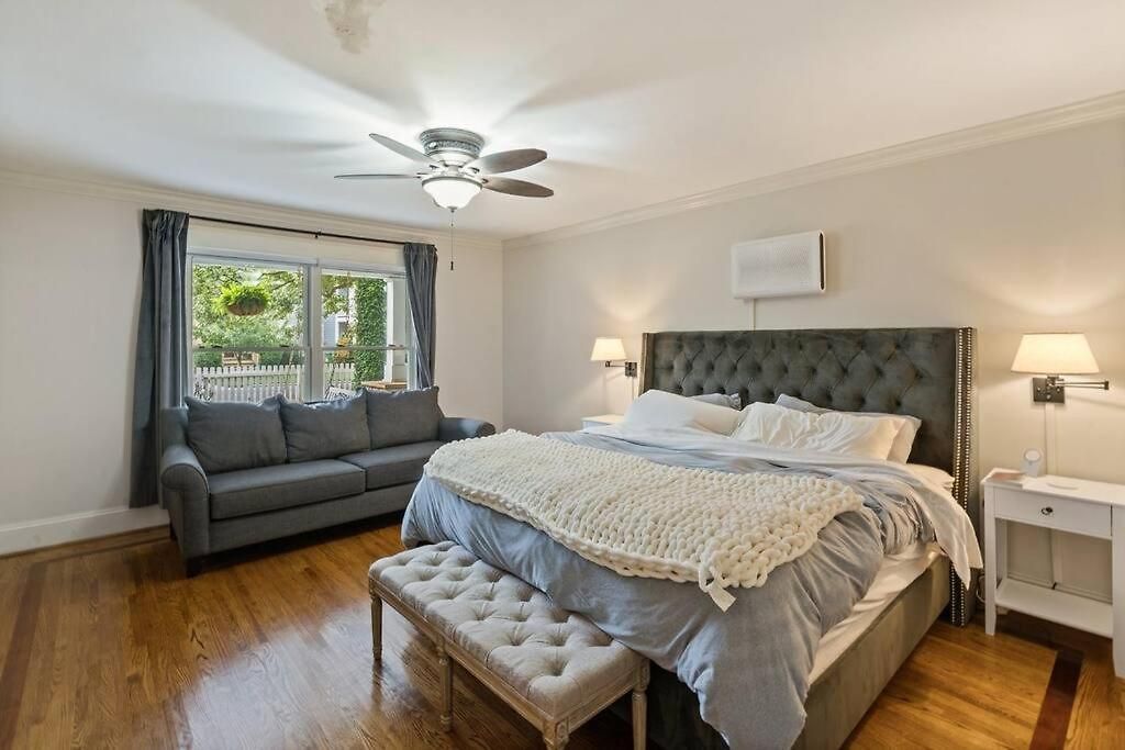 Single Story Fully Fenced Pet Friendly In The Arts District Holiday home *