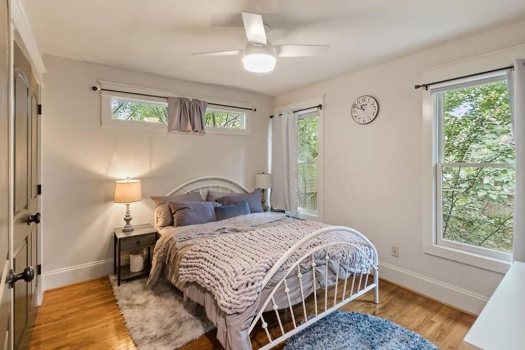 Single Story Fully Fenced Pet Friendly In The Arts District Holiday home