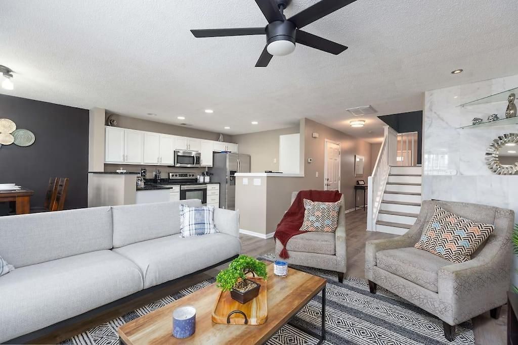 Ballantyne Charming Town Apartment Charlotte