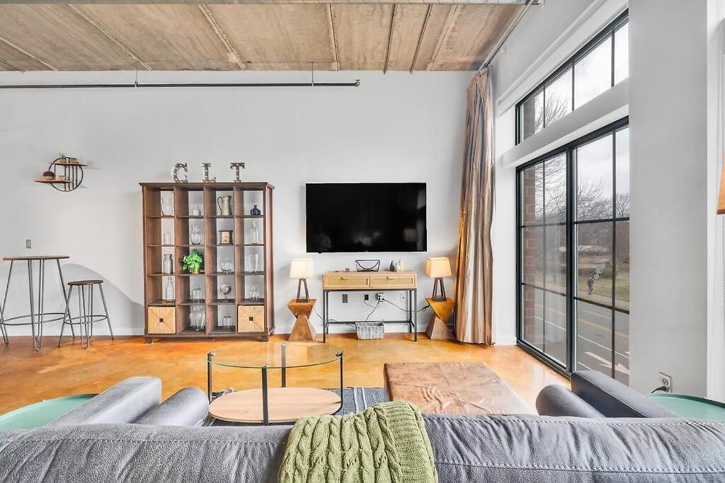 Charming 1br - Full Kitchen - Uptown Living * Charlotte