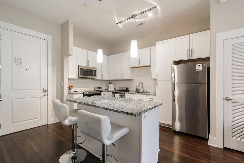 Queen Bed In Dilworth ◈ Shopping ◈ Restaurants Apartment *
