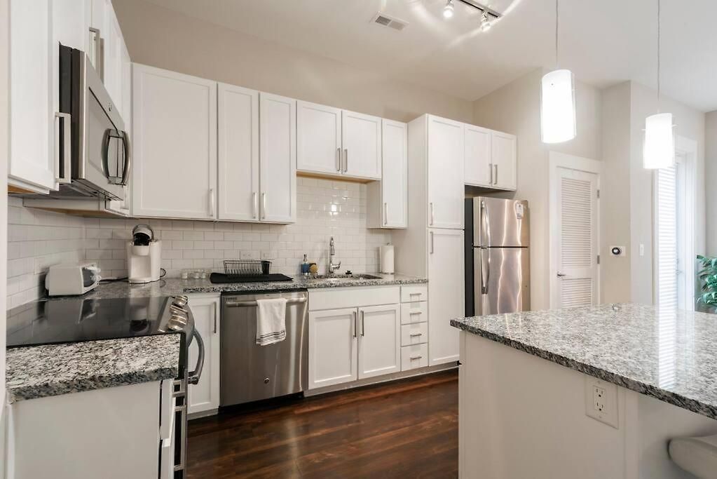 Queen Bed In Dilworth ◈ Shopping ◈ Restaurants Apartment *