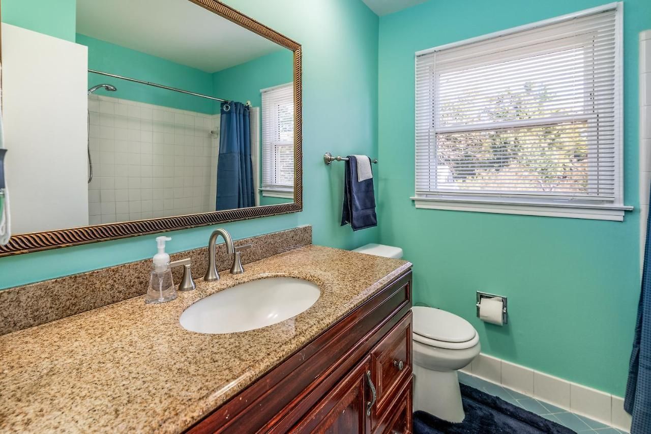 Centrally Located Spacious Abode Holiday home *