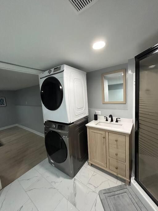 Comfy Spacious Lower Lvl Near Uptown, Noda & Unc * Charlotte