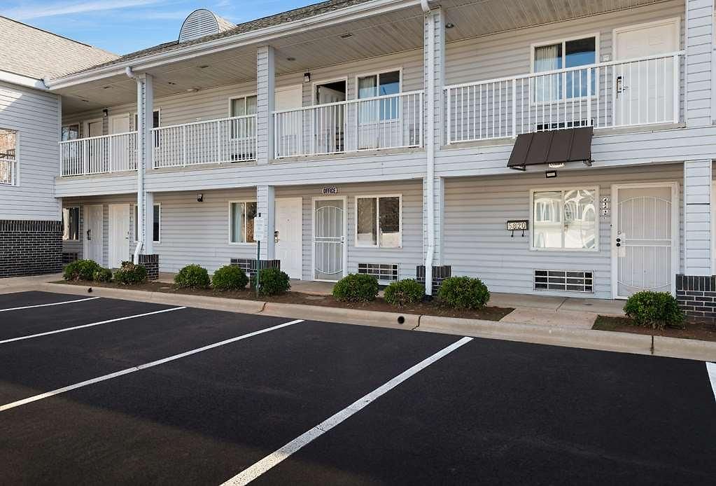 Rodeway Independence Blvd. Hotel *