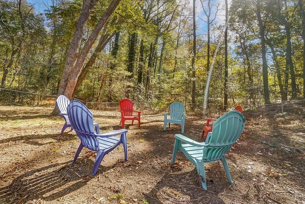 Holiday home Charm Haven With Outdoor Tv Charlotte