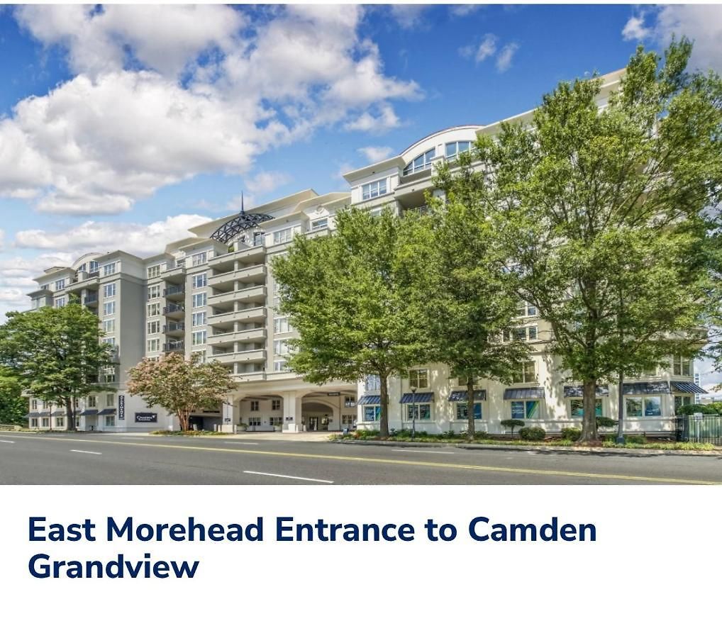 Spacious 2 Bed, 2 Bath Uptown Gem In The Heart Of The City-parking-wi-fi-balcony-walk To Boa Stadium