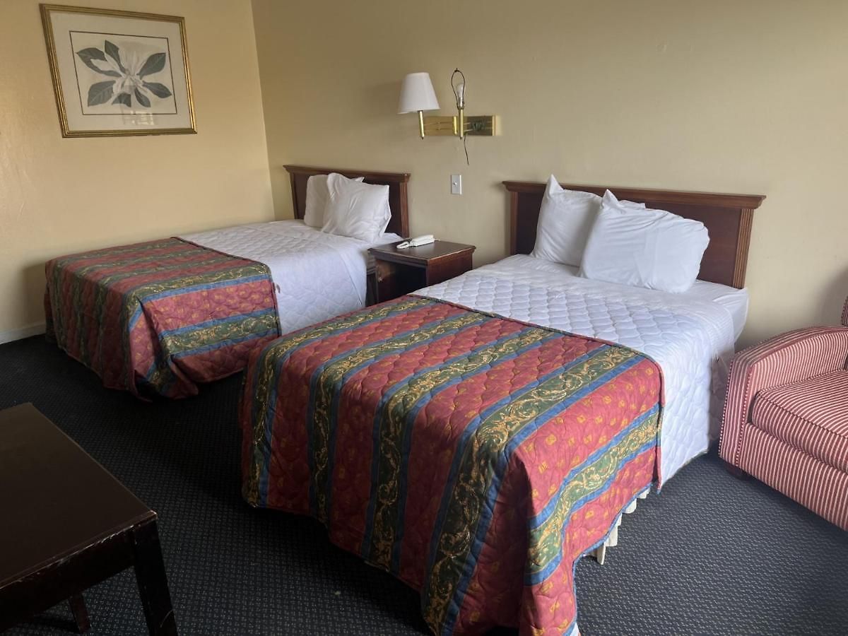 Loyalty Airport Hotel 2*