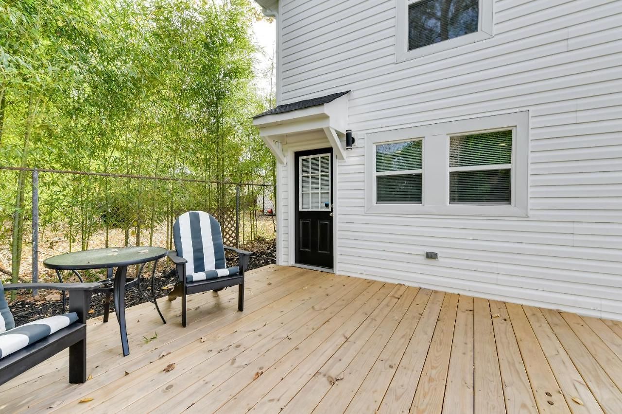 Stunning Retreat ~ 2 Mi To Center! *
