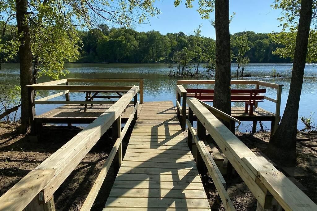 3-bdr Direct Waterfront Holiday home *