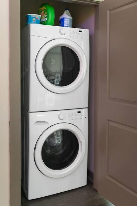 Apartment Dt Charm With Pool,gym,wine,wkspace, Free Parking Charlotte
