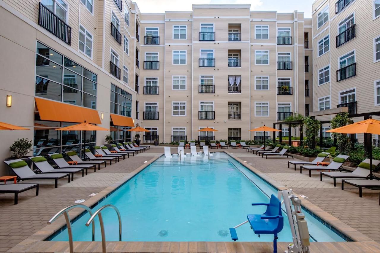 Luxury Executive 2 Bedroom/2 Bathroom Boutique Apartment Charlotte