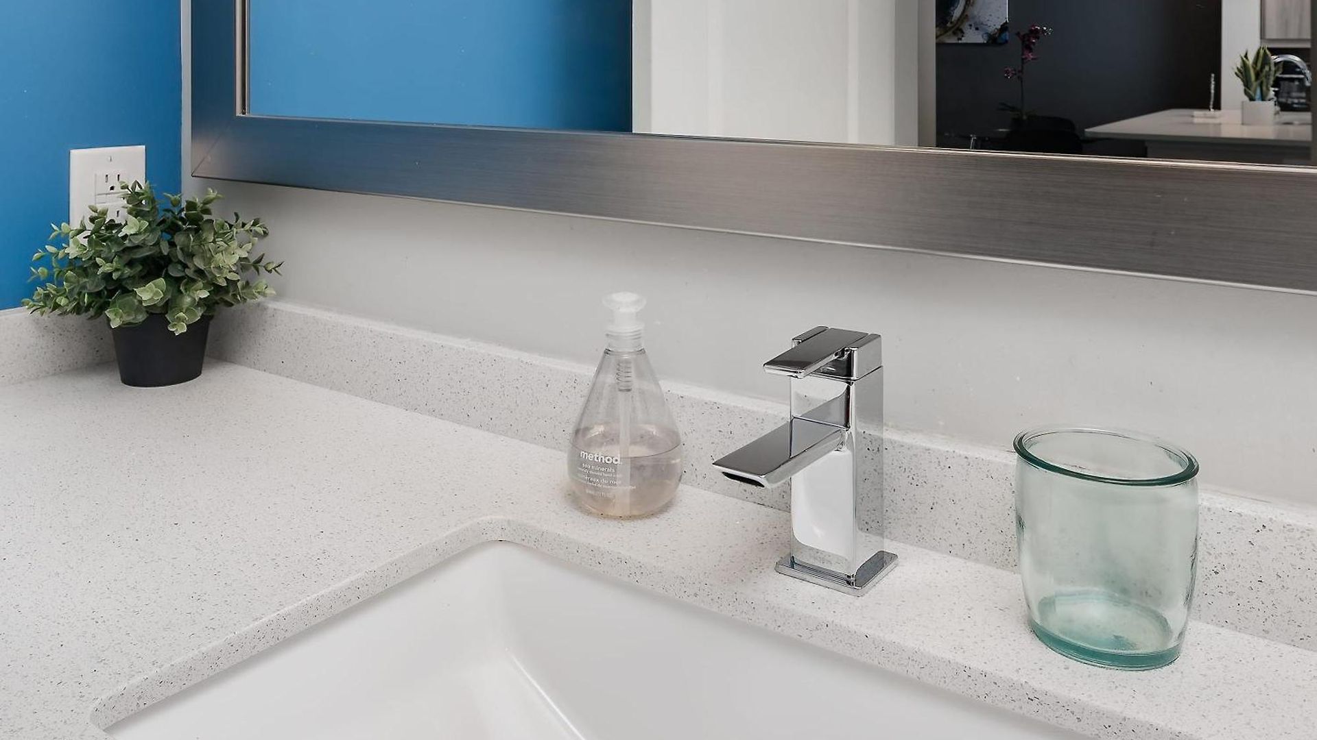 Trifecta Luxury Serviced In Uptown Clt Apartment