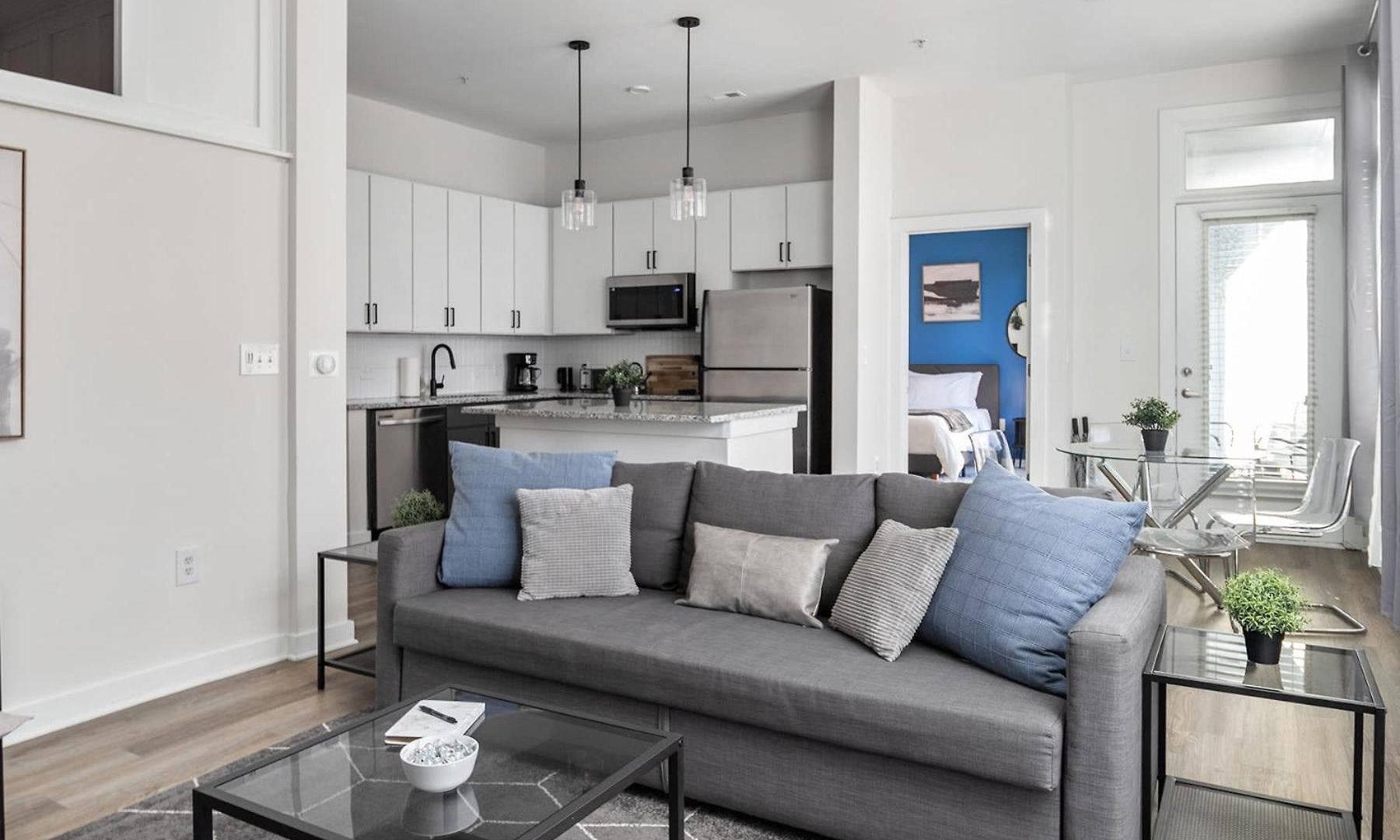 Spacious 2bd With Private Balcony And Free Parking *