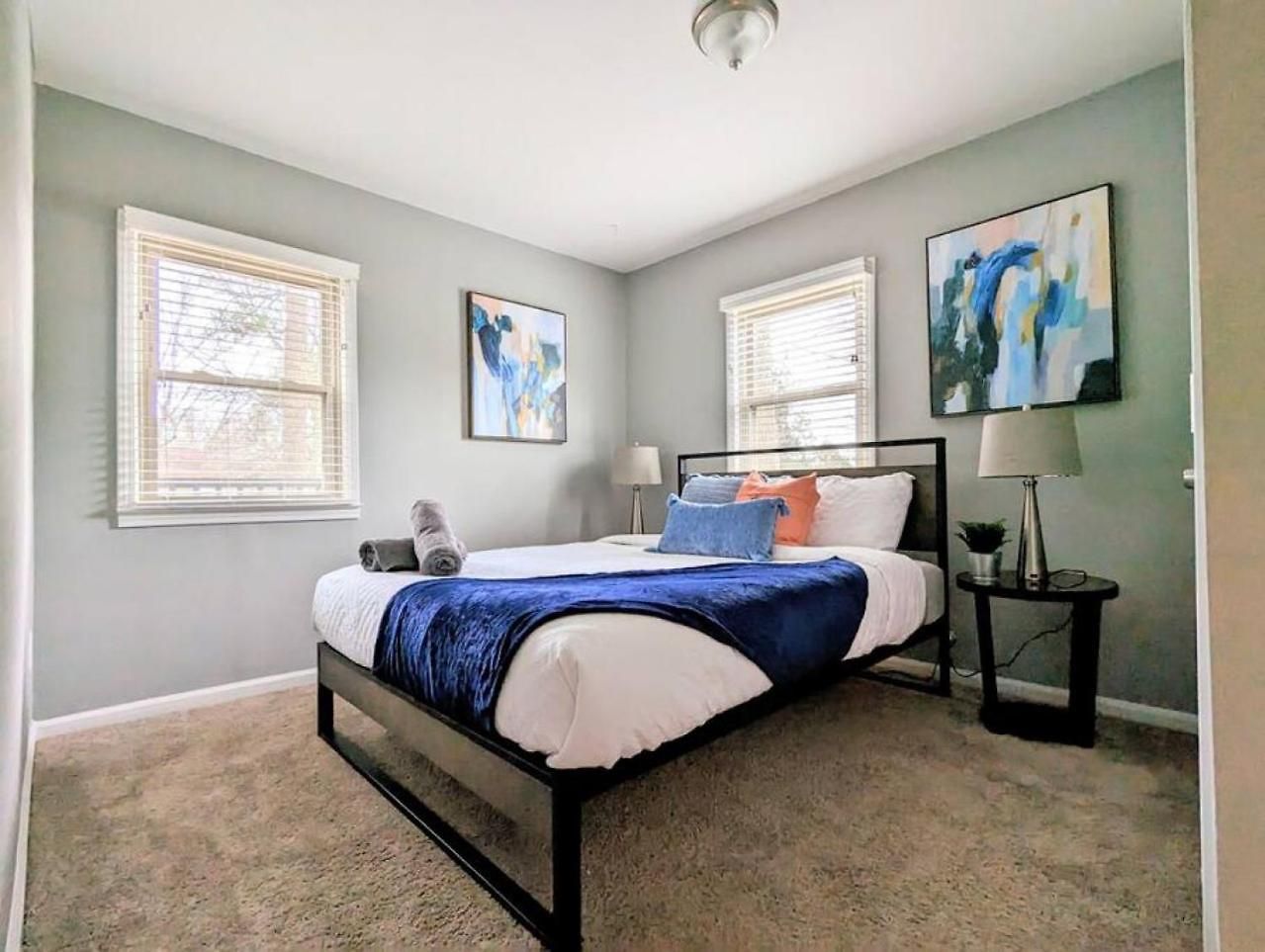 Spacious With Work Space, Firepit, Bbq Grill *