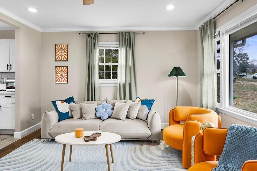 Holiday home 5bd Vibrant Haven: Basketball - 10mins To Airport Charlotte