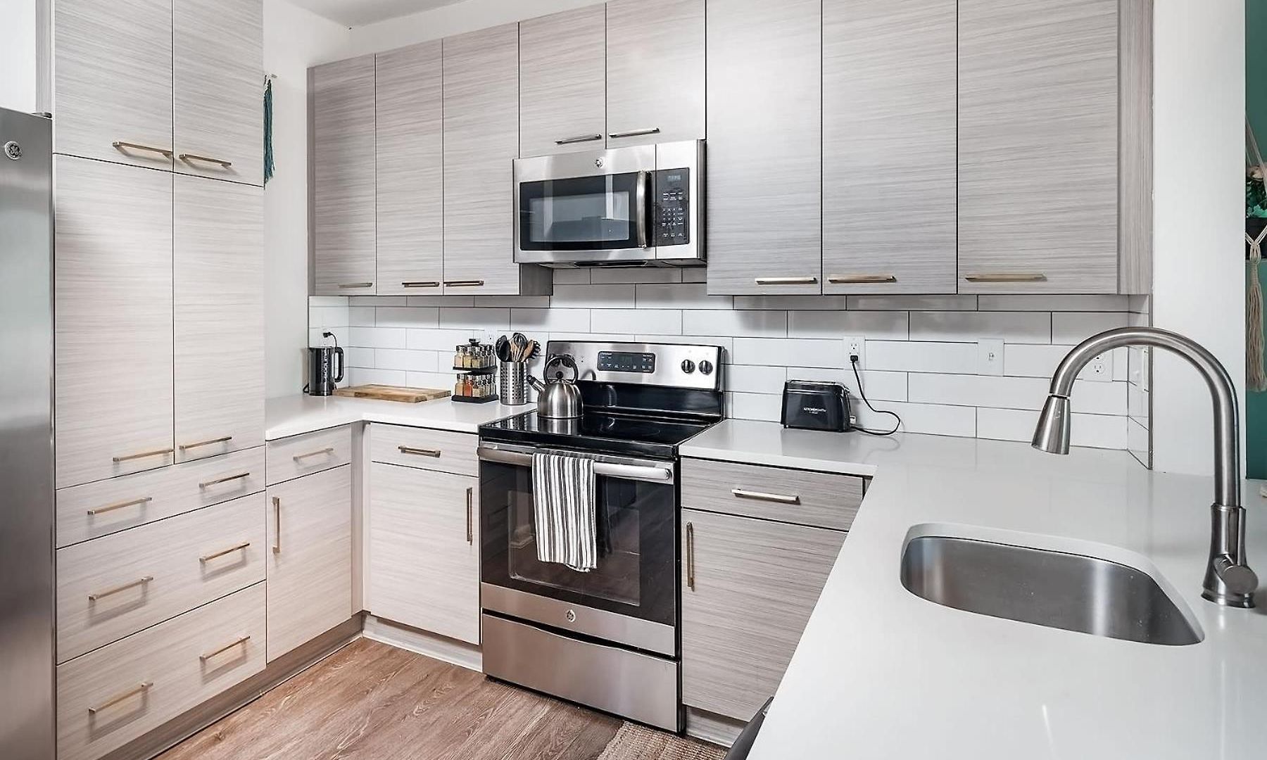 Apartment Uptown 4th Ward Luxury Year-round Pool Charlotte
