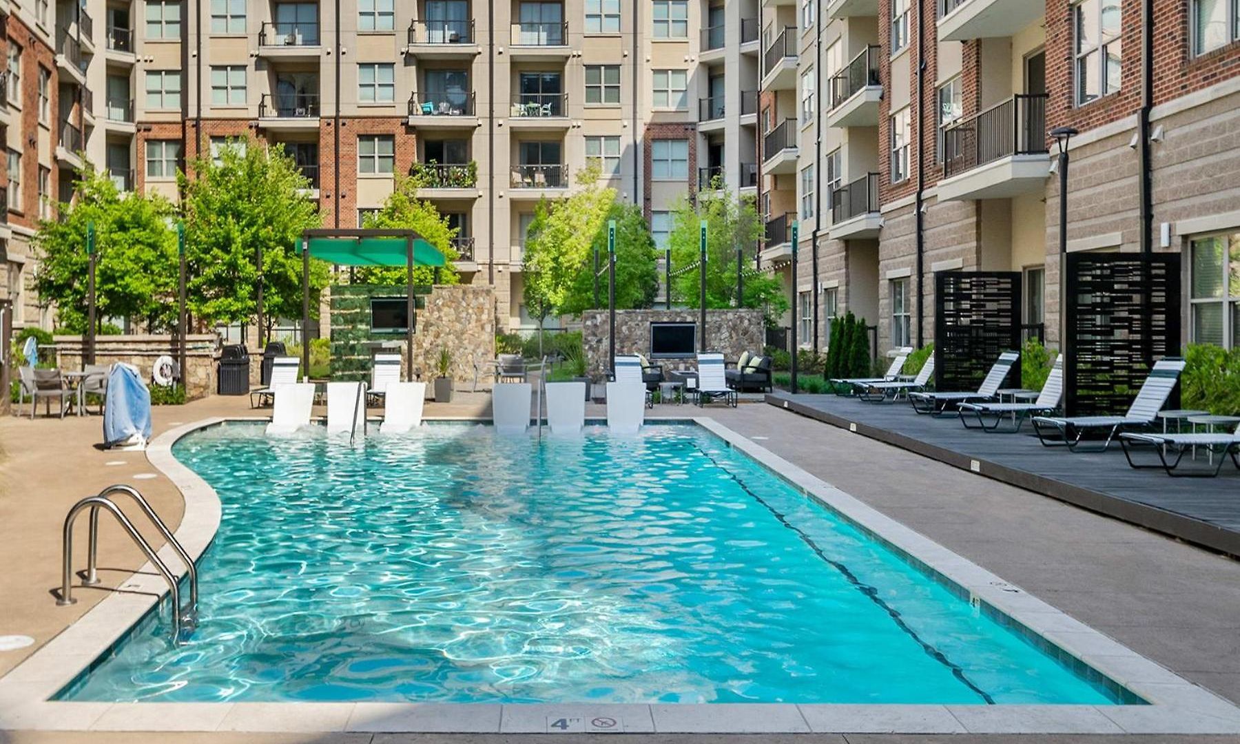 Uptown 4th Ward Luxury Year-round Pool