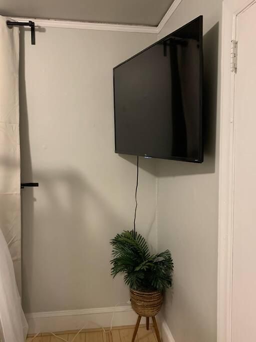 Be Our Guest Boho 2.0 Apartment Charlotte