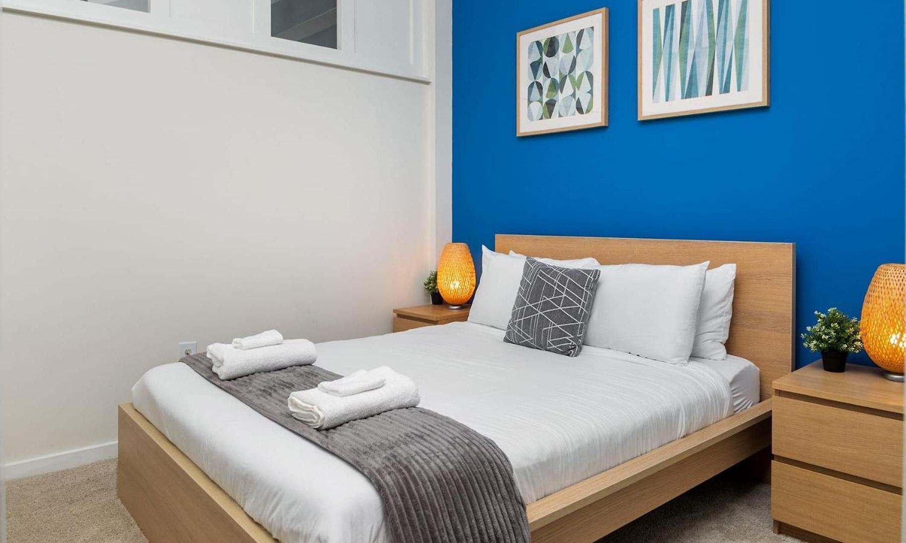 Spacious 2bd With Private Balcony And Free Parking * Charlotte