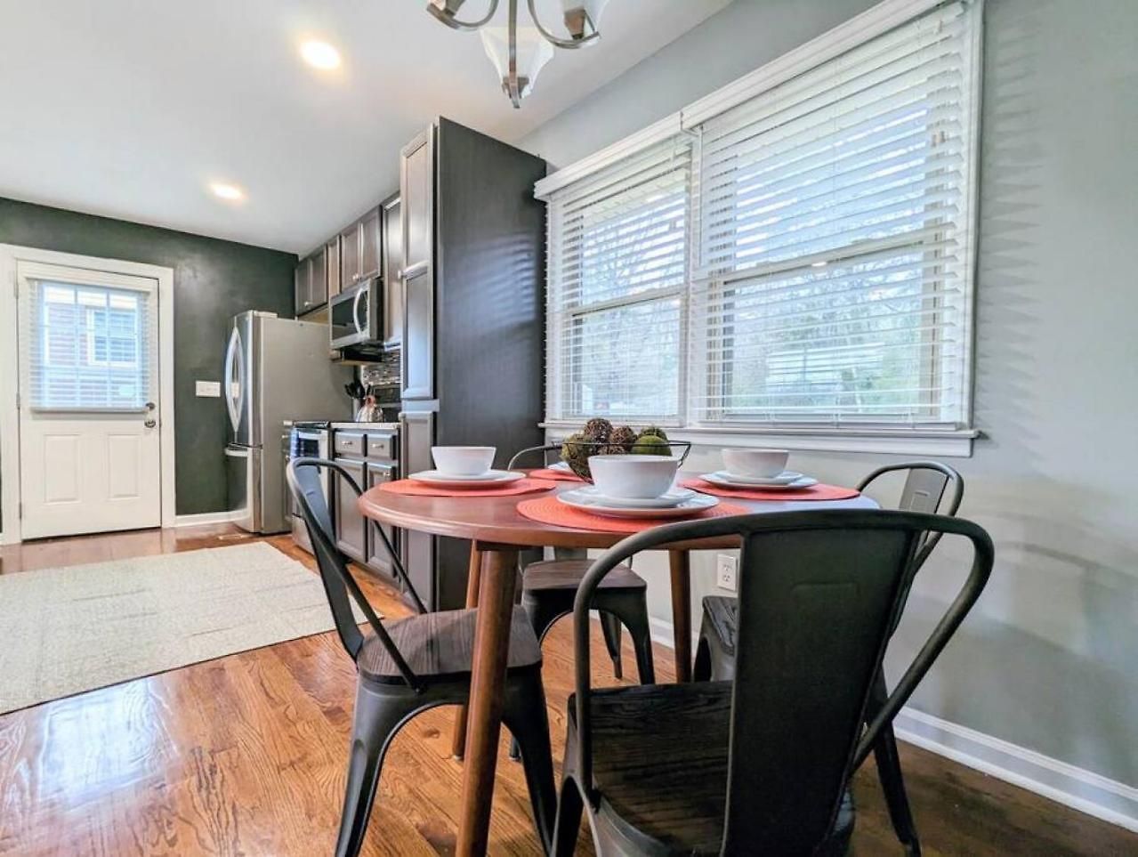 Spacious With Work Space, Firepit, Bbq Grill Holiday home