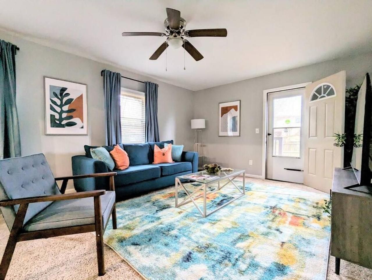 Spacious With Work Space, Firepit, Bbq Grill Holiday home Charlotte