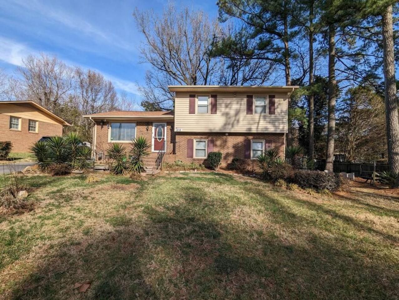 Spacious With Work Space, Firepit, Bbq Grill *