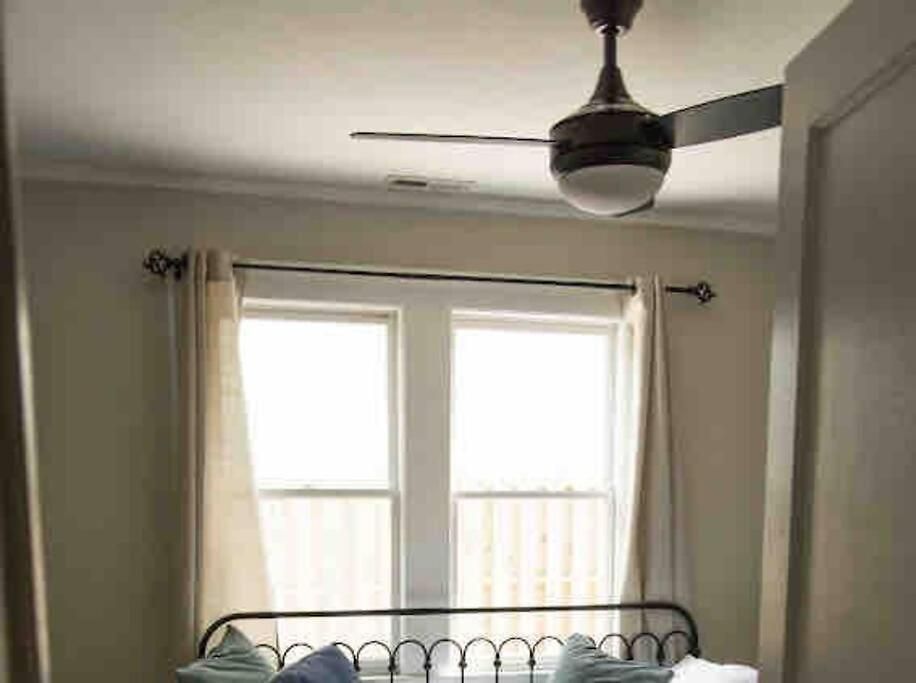 Plaza Near Uptown, Noda, Light Rail! Holiday home *