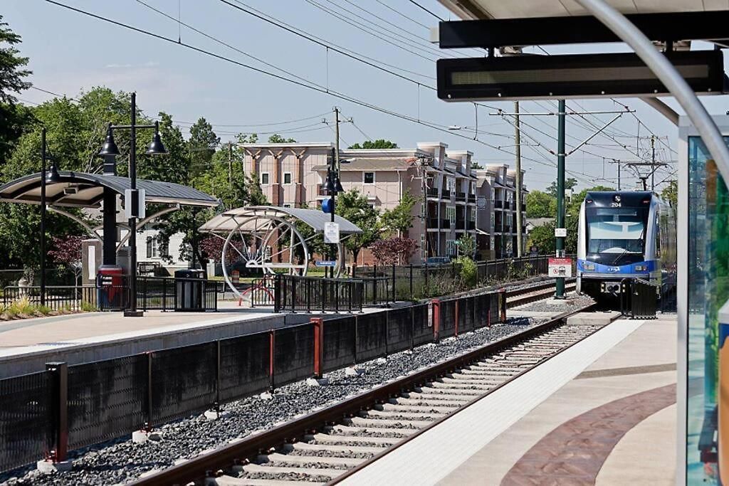 Plaza Near Uptown, Noda, Light Rail! Charlotte