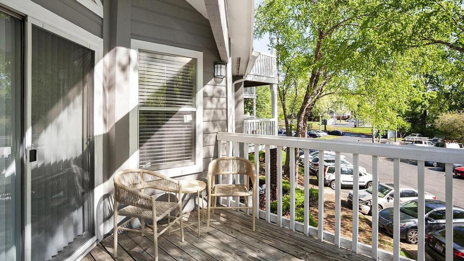 Landing - Modern With Amazing Amenities