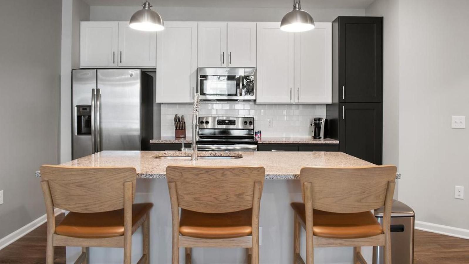 Landing - Modern With Amazing Amenities
