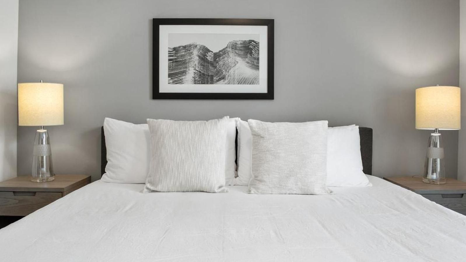 Landing - Modern With Amazing Amenities *