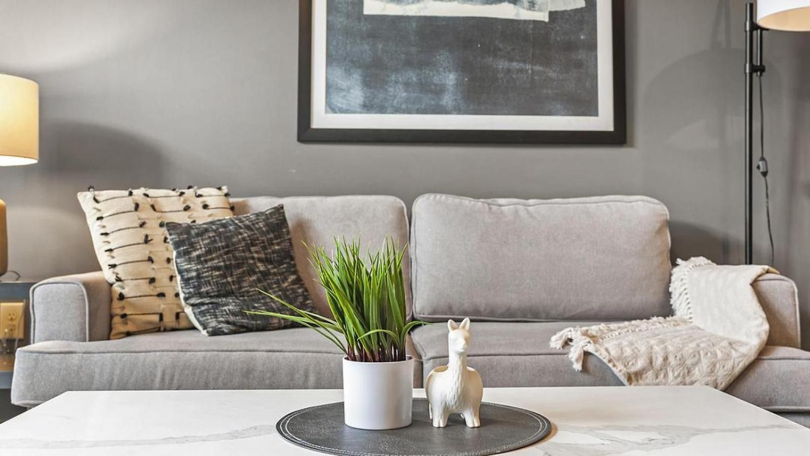 Landing - Modern With Amazing Amenities *