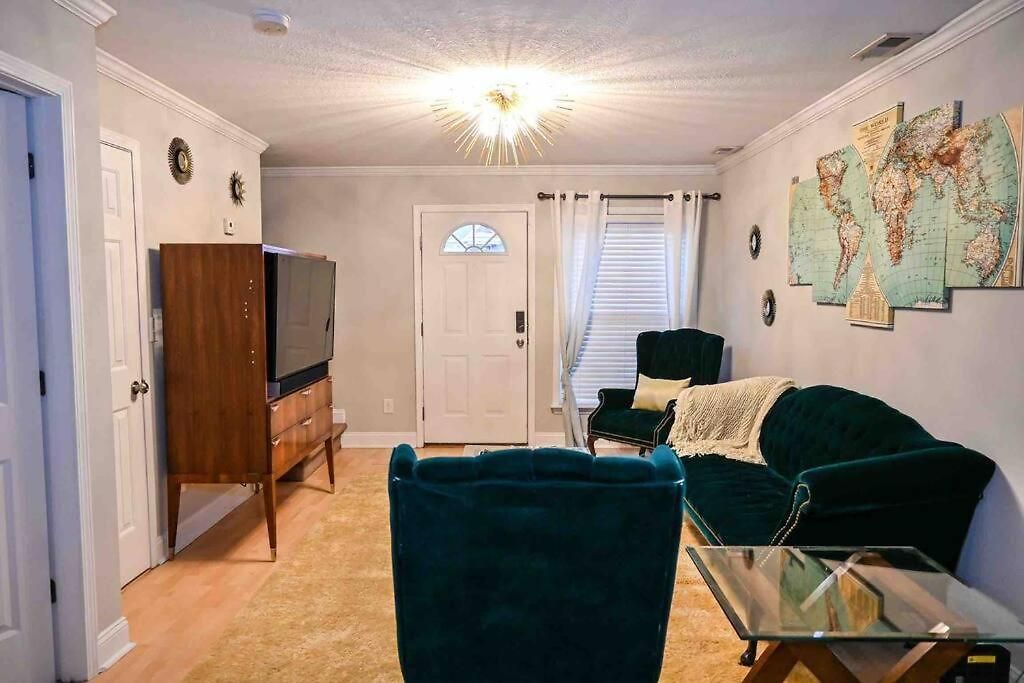 Cozy - 2 Bedroom Townhome Getaway - Plaza Midwood Apartment Charlotte