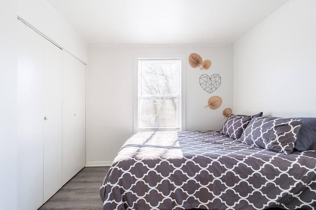4 Bedroom - 5 Min To Uptown