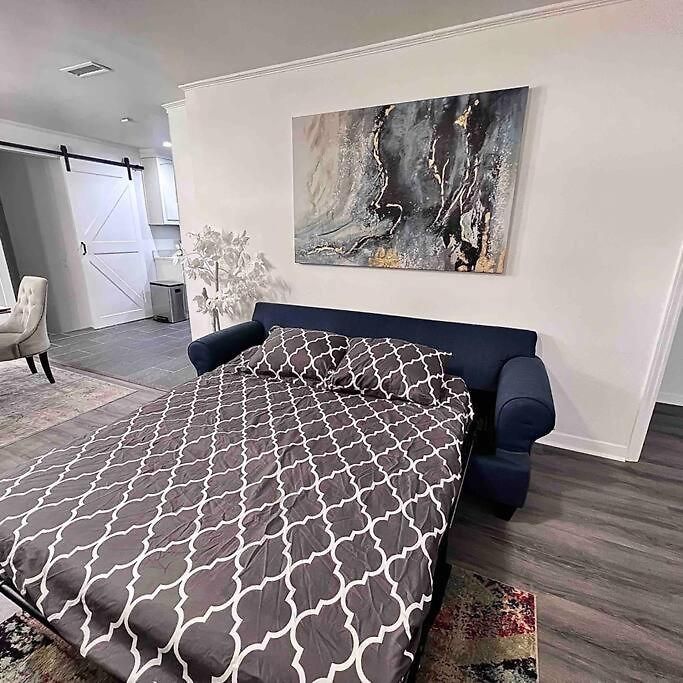 4 Bedroom - 5 Min To Uptown Holiday home