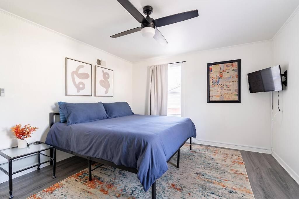 4 Bedroom - 5 Min To Uptown *
