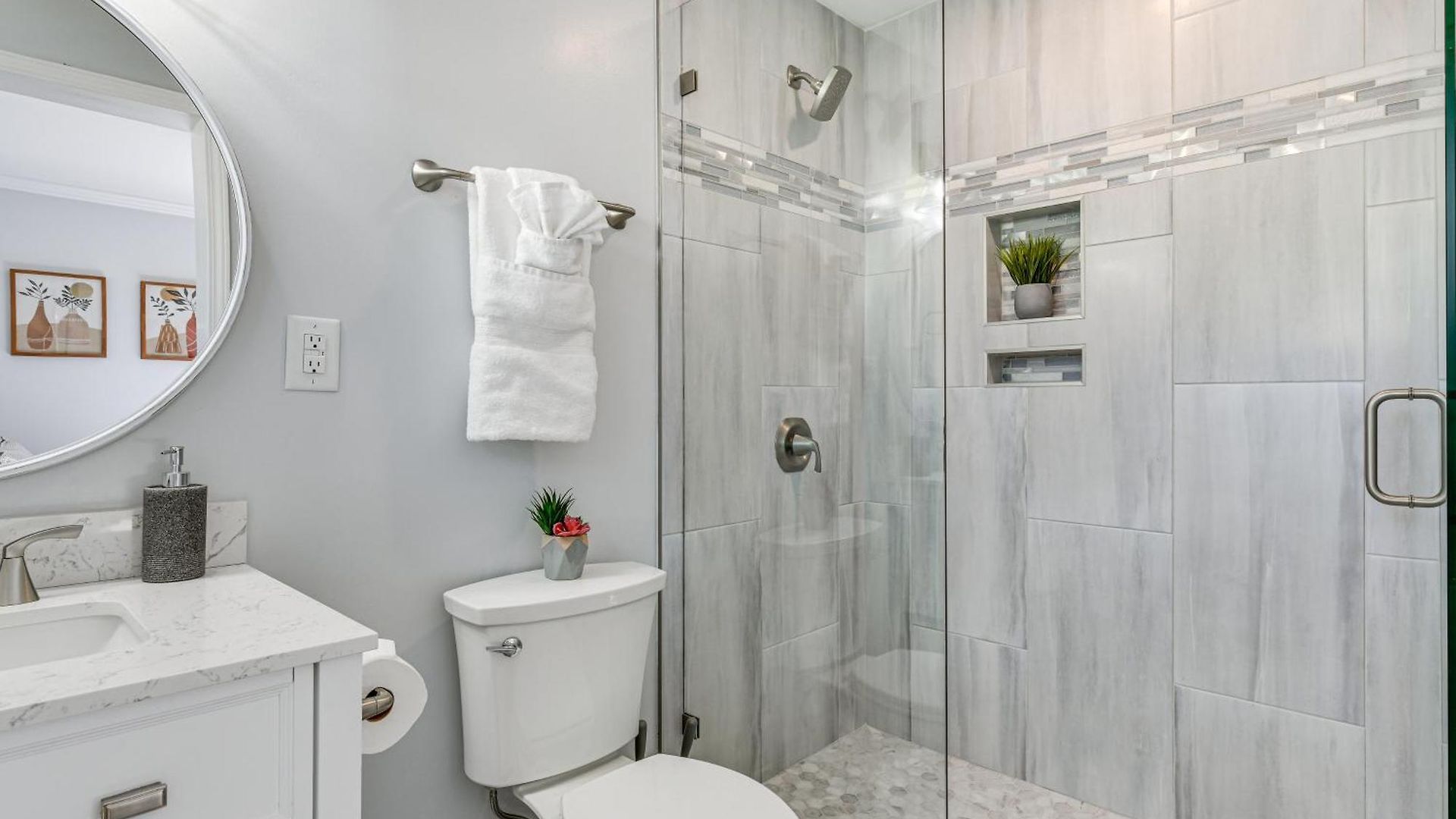 Newly Updated ~ 3 Mi To Downtown Charlotte!