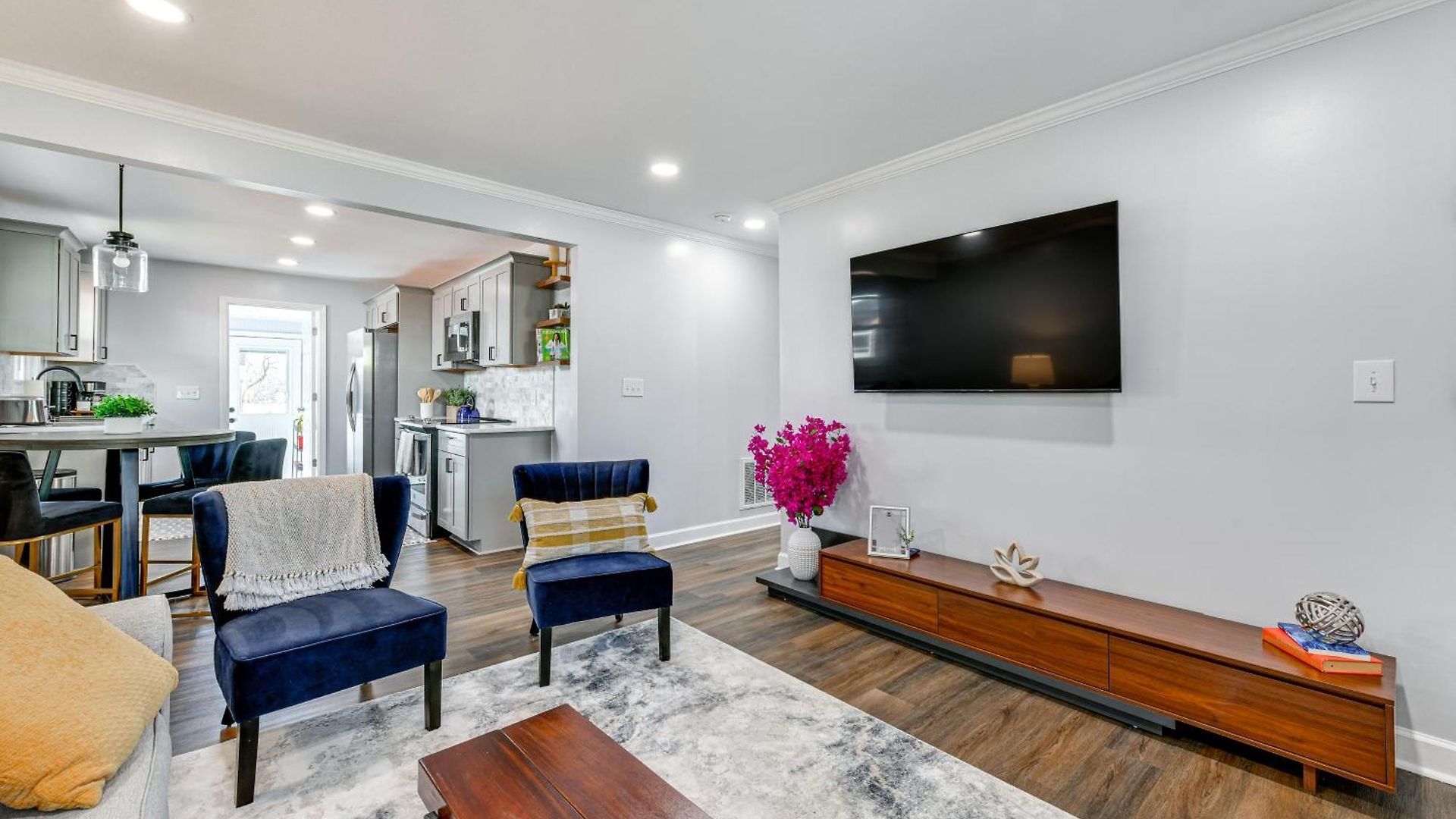 Newly Updated ~ 3 Mi To Downtown Charlotte! * Charlotte