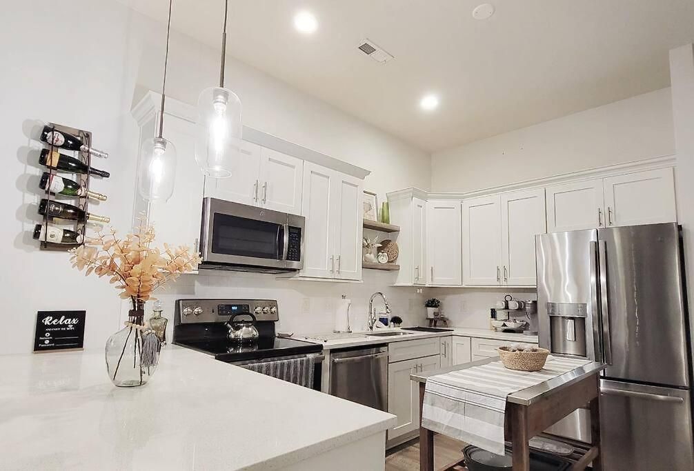 New Stylish Getaway- 5 Mil To Uptown/3 Smart Tvs! * Charlotte