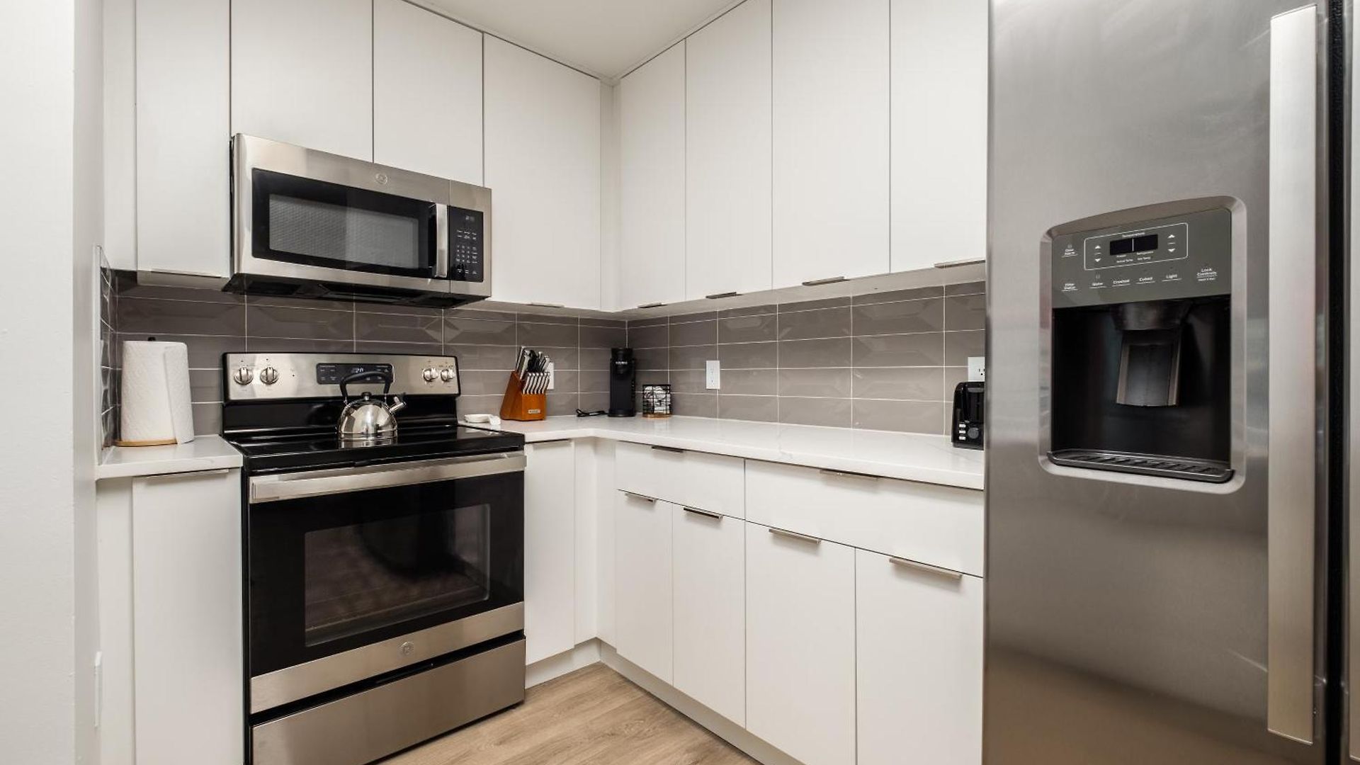 Cityscape Flat- 3br Luxury In Uptown Apartment