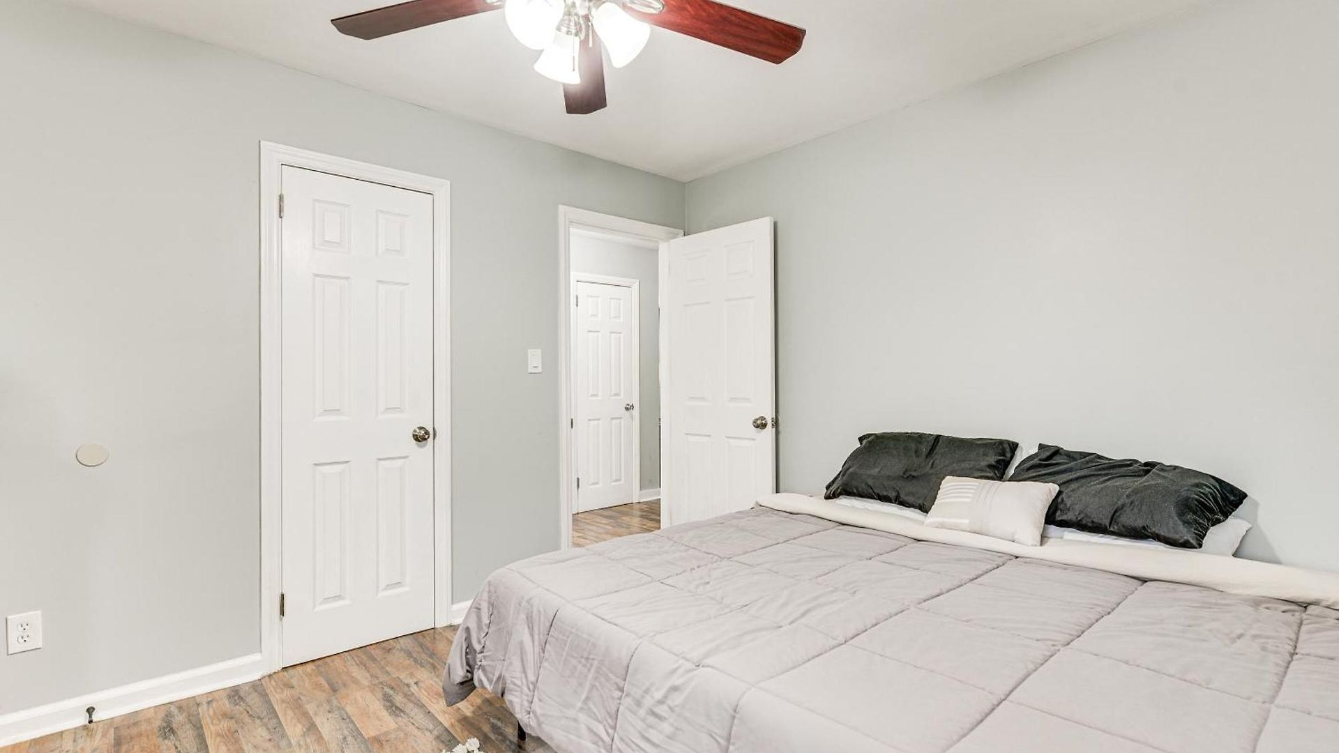 Updated W/ Yard ~ 3 Mi To Uptown! * Charlotte