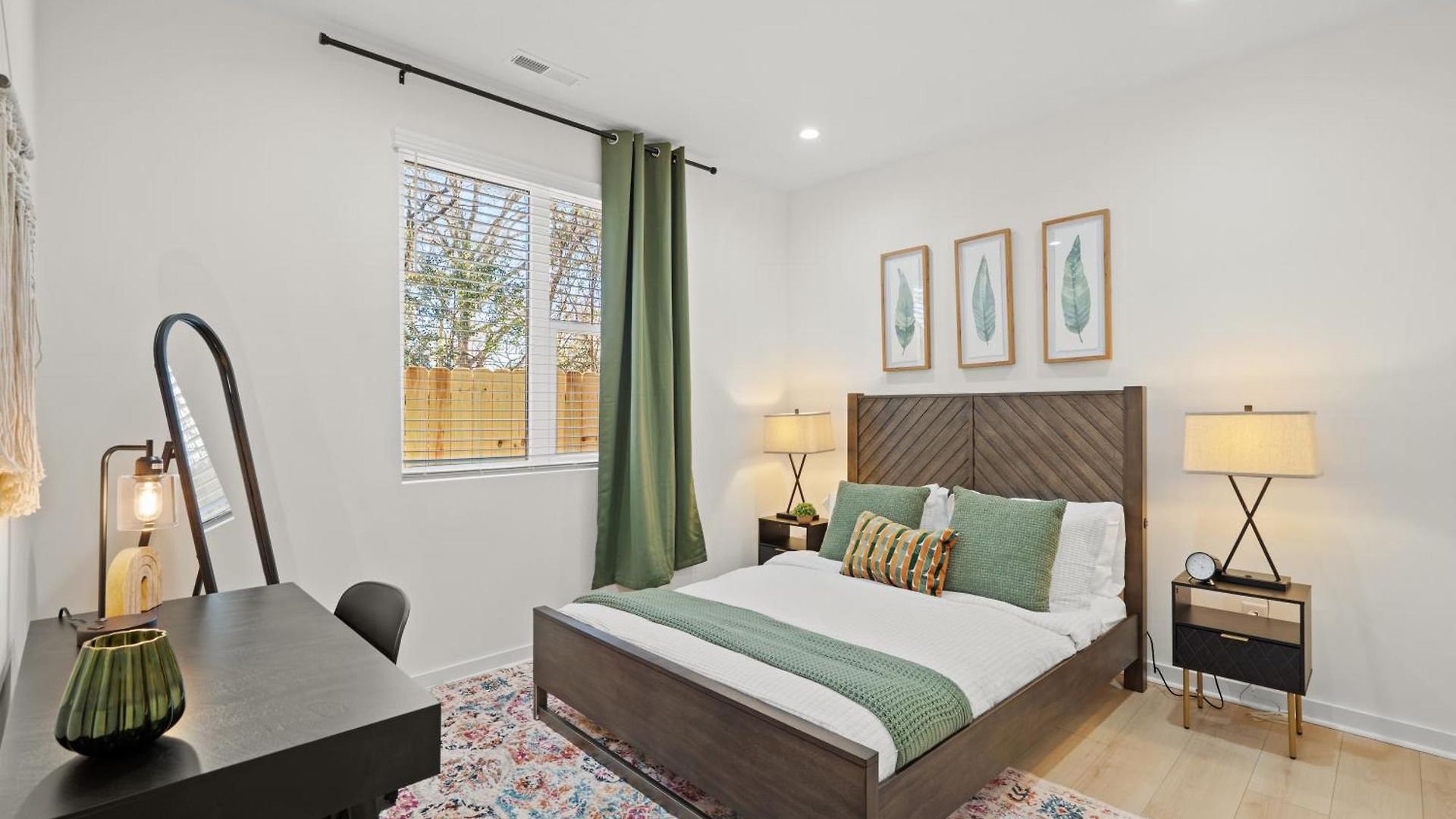 Stylish Modern 3br 3,5ba Townhouse In Apartment