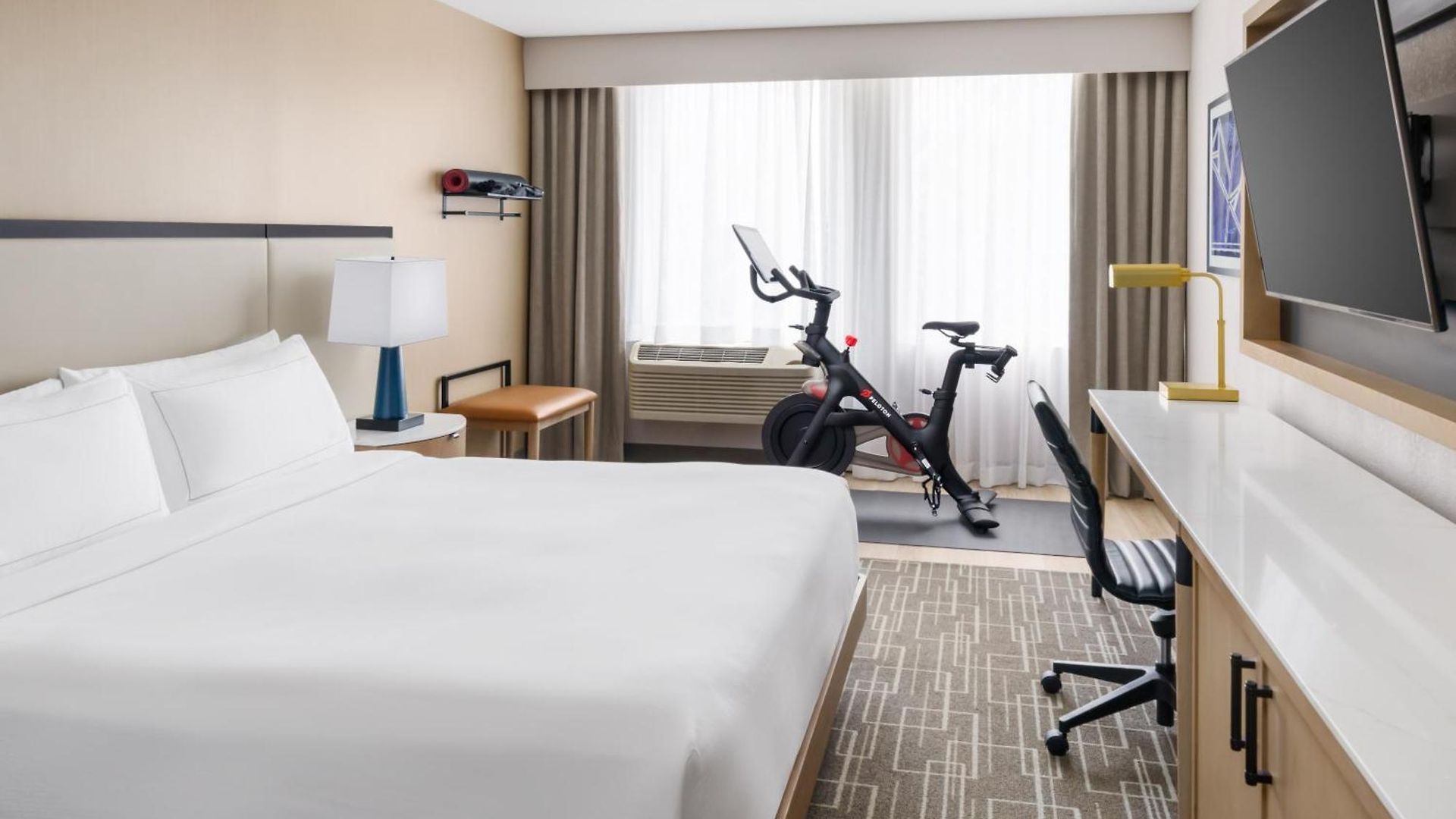 Doubletree By Hilton Center 4*