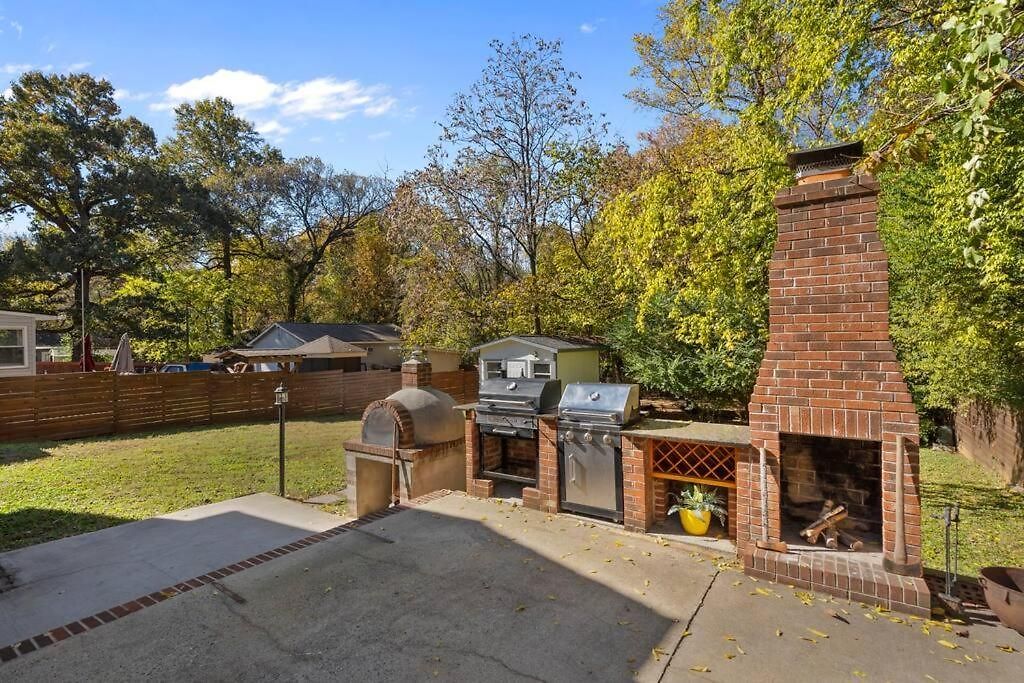 Luxury Retreat In *