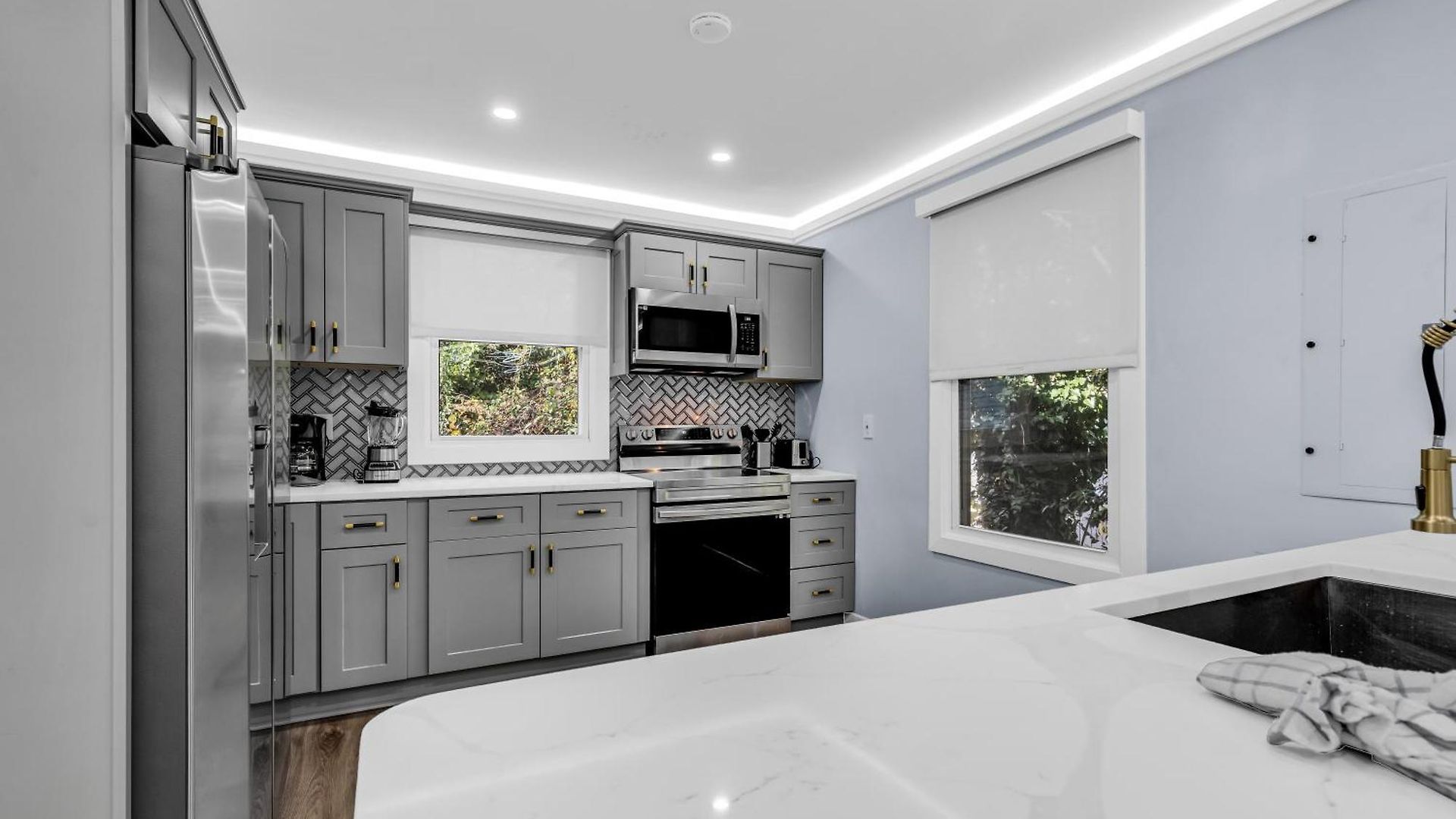 Luxury 3br House In
